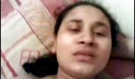50 বছর বয়সী সেক্স ভিডিও চুদাচুদি এক মহিলা বহু পুরুষ মারা