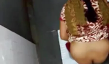 আরো ছবি ও বাংলা বৌদি চুদাচুদি ভিডিও দেখুন