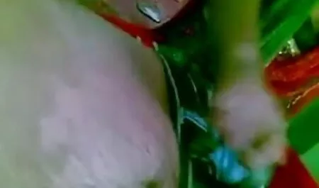 স্বামী ও বাংলা চুদা চুদি চাই স্ত্রী