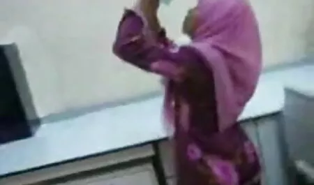 বড় সুন্দরী বাংলা ভাবির চুদা চুদি মহিলা