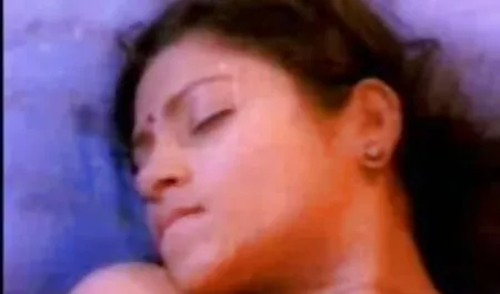 গুদে হাত ঢোকানর আন্ত বাংলা চুদাচুদি mp4 জাতিগত বেলেল্লাপনা লাল চুলের