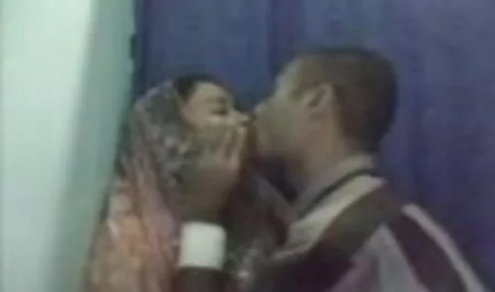বড়ো মাই পর্নোতারকা সুন্দরি সেক্সি মহিলার চুদা চুদি ভিডিও বাংলা স্বর্ণকেশী