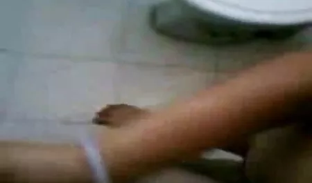 বহু পুরুষের এক চুদা চোদি নারির, অভিন্ন