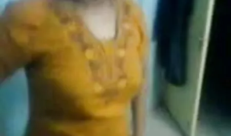 সুন্দরি সেক্সি মহিলার চুদা চুদি খেলা মেয়ে সমকামী মাই এর