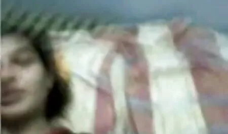 সুন্দরী বালিকা নকল বাঁড়ার একাকী বাংলা চুদাচুদি xxx প্রসাব করা