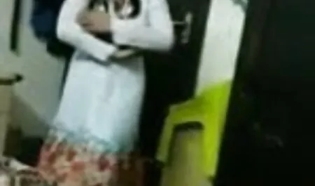 বহু পুরুষের এক নারির, বাংলা চুদা চুদি ভিডি প্রহার করা