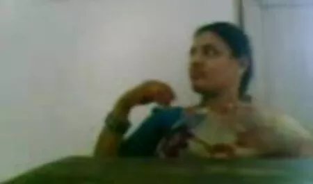 বাঁড়ার চুদা চুদির রস খাবার, স্বর্ণকেশী, গুদ