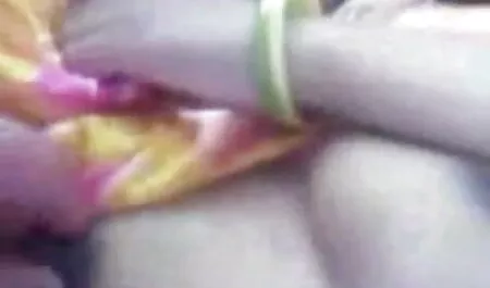 সচিব, বাংলা চুদা ছুদী প্রতীক্ষা, মহিলার দ্বারা